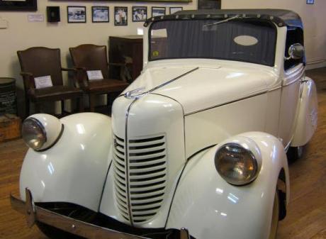 Bantam at Butler County Heritage Center butler-county-heritage-center-hollywood-bantam-convertible-1939